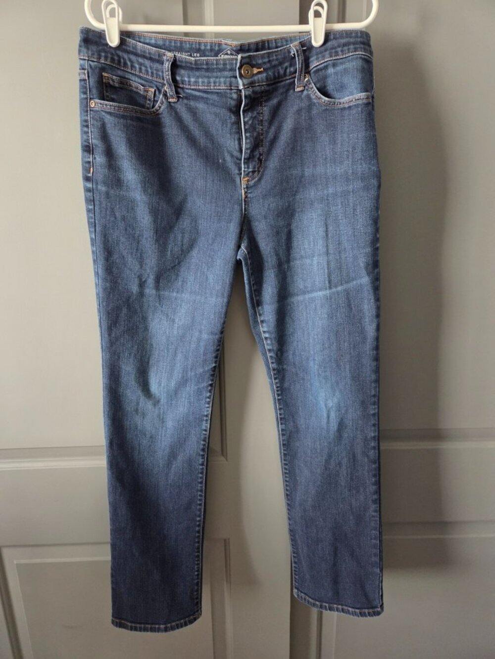 St Johns Bay Size 14 Straight Leg Stretch Jeans Medium Wash